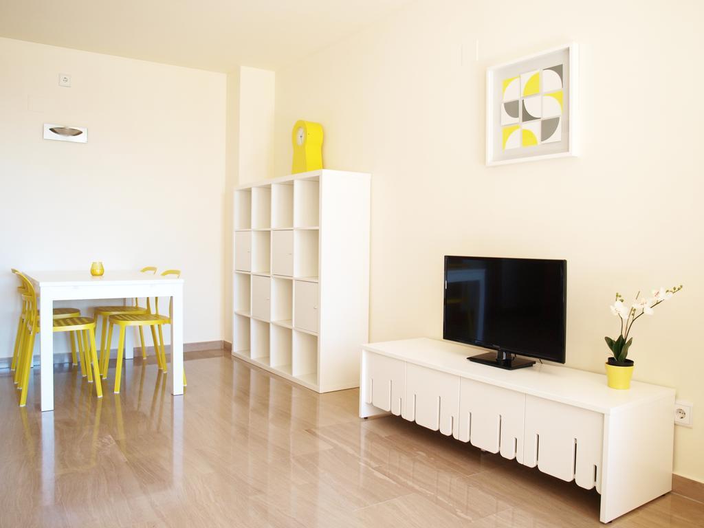 شقة Apartup Yellow Opera View فالنسيا الغرفة الصورة